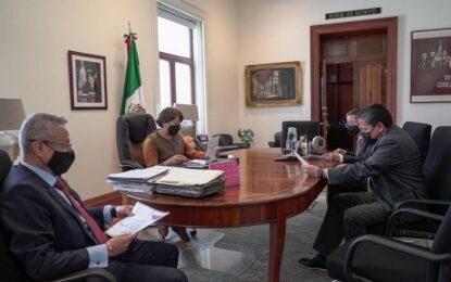 Para buscar soluciones al problema de la nómina magisterial, Gobernador de Zacatecas se reúne con la Secretaria de Educación